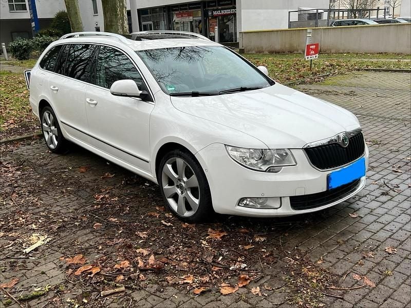 Gebraucht Skoda Octavia 170 PS (125 kW) 2010 Weiß Kombi