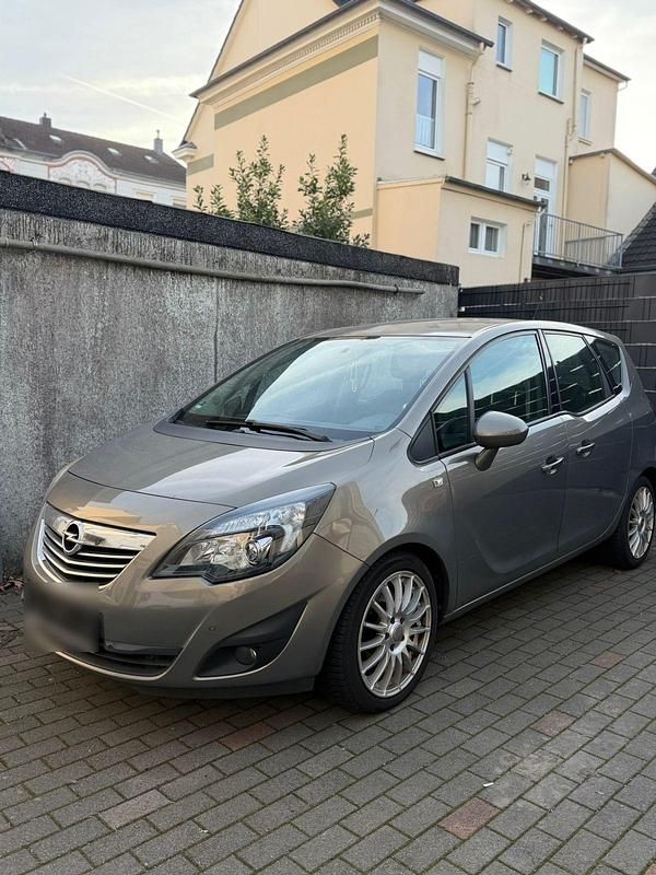 Gebraucht Opel Meriva 115 PS (84 kW) 2010 Beige Van / Kleinbus