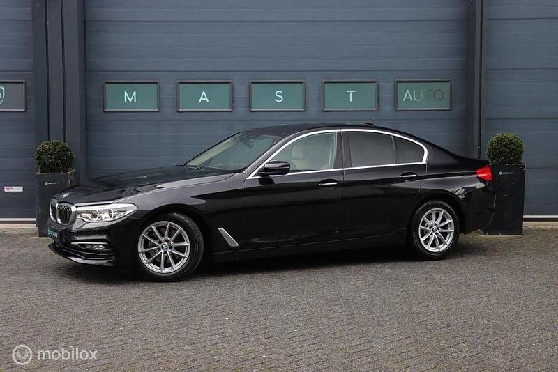 Gebraucht BMW 520 Executive 190 PS (139 kW) 2017 Schwarz Limousine