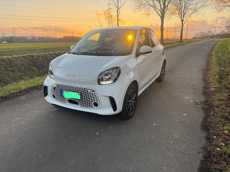 Weiß Gebraucht 2020 Smart ForFour Electric Drive Kleinwagen | 9.450 € (Fairer Preis) - Bild 1/4