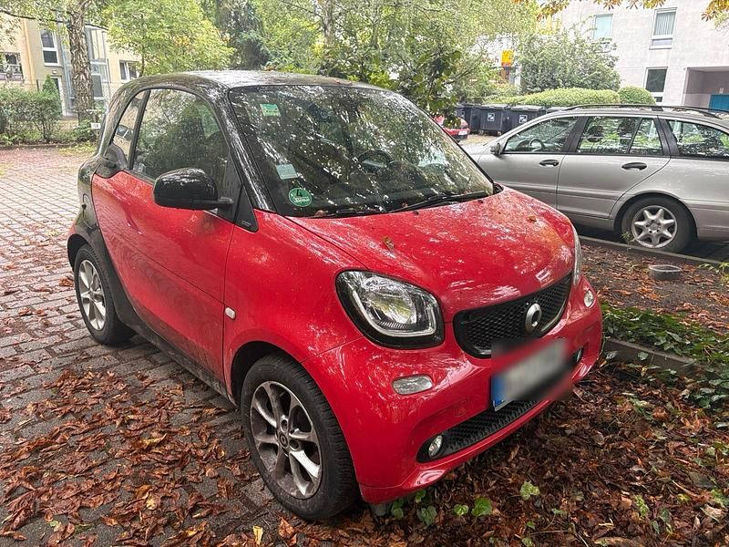 Rot Gebraucht 2016 Smart ForTwo Coupé Passion Kleinwagen | 8.900 € (Fairer Preis) - Bild 1/4
