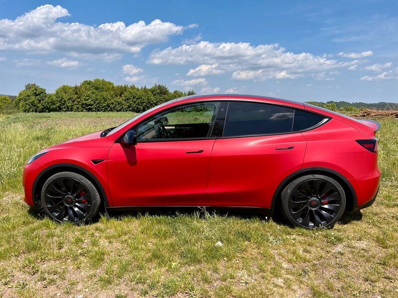 Verkauft Tesla Model Y Performance FDS., gebraucht 2022, 20.752 km in  Bayern - Wemding