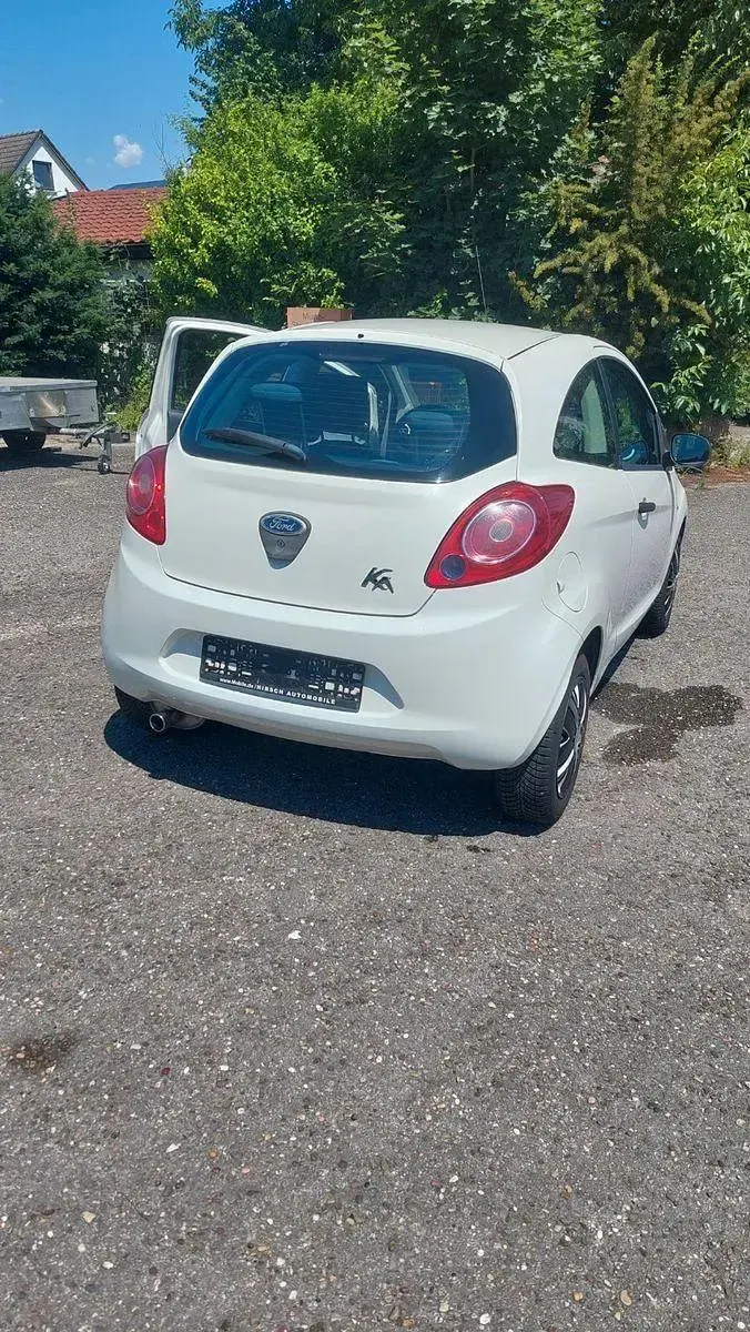 Gebraucht Ford Ka 69 PS (50 kW) 2010 Weiß Kleinwagen