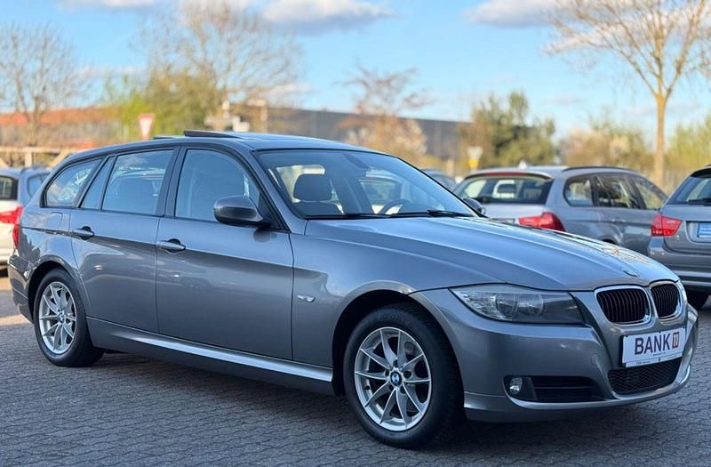 Gebraucht BMW 320 Comfort Edition 163 PS (119 kW) 2011 Grau Kombi