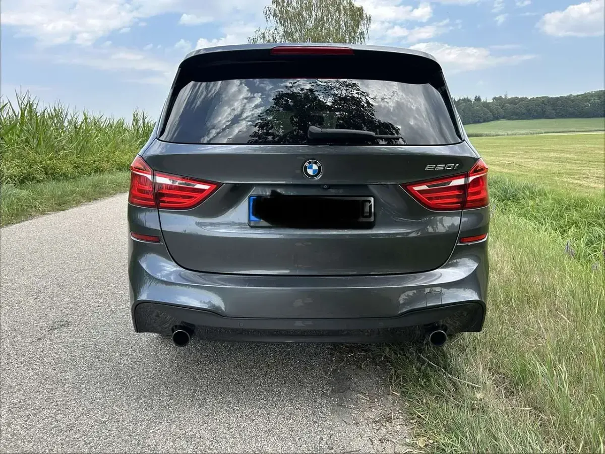 Gebraucht BMW 220 M Sport 192 PS (141 kW) 2016 Grau Van / Kleinbus