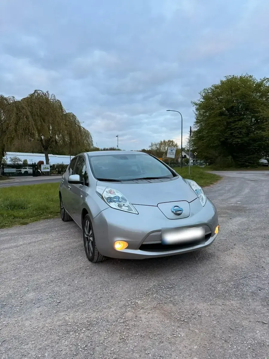 Occasion Nissan Leaf Tekna 80 kW (109 ch) 2016 Argent Citadine