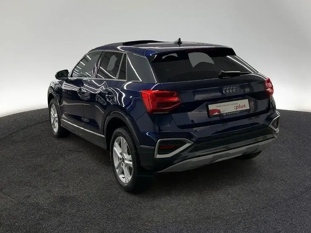 Gebraucht Audi Q2 Advanced Plus 150 PS (110 kW) 2023 Navarrablau metallic SUV