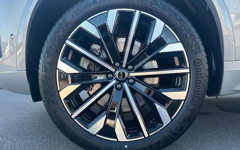 Second-hand Volvo XC90 Plus 455 CP (334 kW) 2025 Argintiu SUV