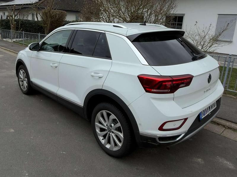 Gebraucht VW T-Roc Move 150 PS (110 kW) 2022 Weiß SUV