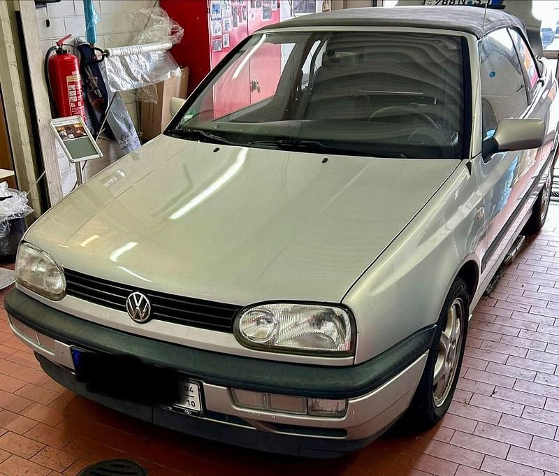 Silber Gebraucht 1997 VW Golf Cabriolet Cabrio | 1.500 € - Bild 1/4