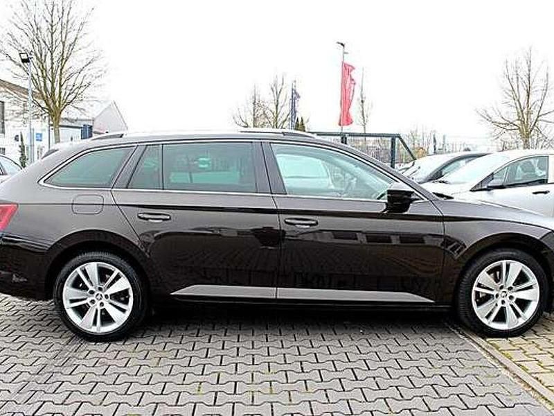 Gebraucht Skoda Superb 220 PS (161 kW) 2018 Braun Limousine