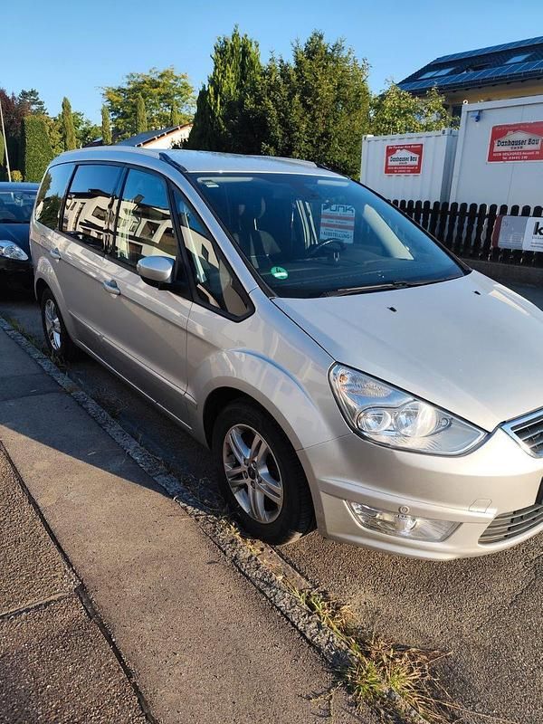 Silber Gebraucht 2013 Ford Galaxy Titanium Van / Kleinbus | 3.200 € - Bild 1/4