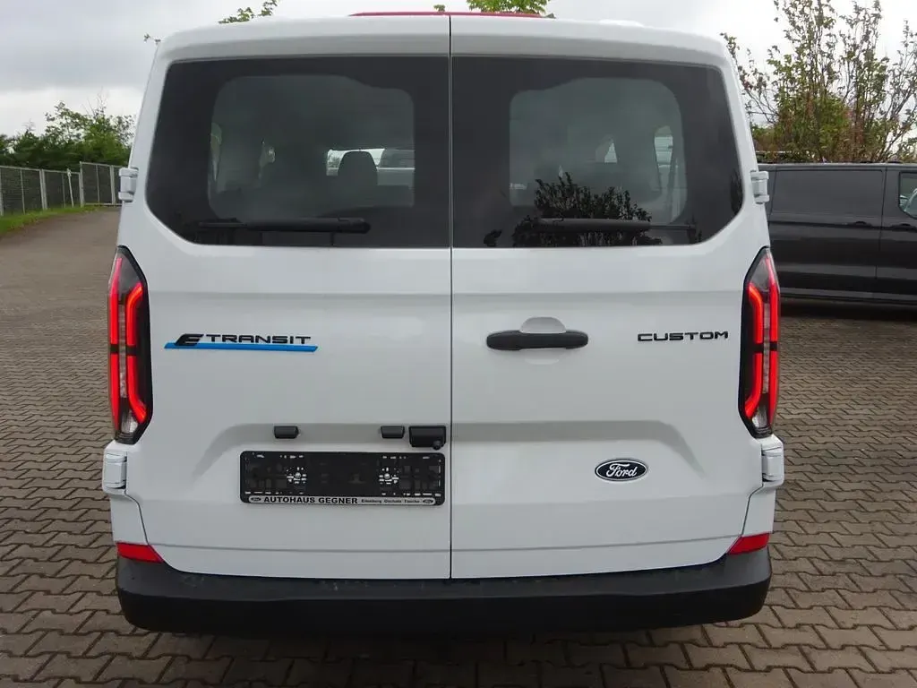 Nowe Ford E-Transit 160 kW (218 KM) 2026 Biały Van