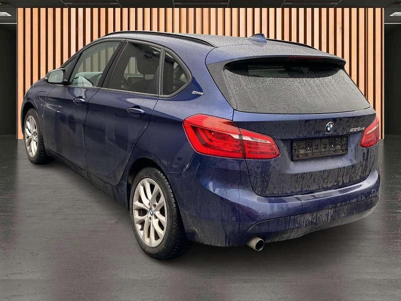 Gebraucht BMW 225 Advantage 136 PS (100 kW) 2017 Blau Van / Kleinbus
