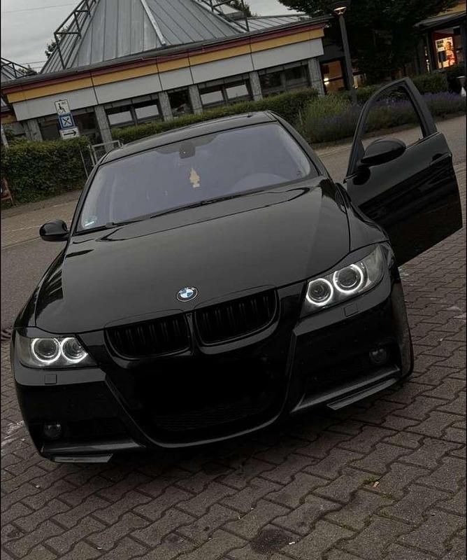 Schwarz Gebraucht 2006 BMW 320 Kombi | 5.000 € (Teuer) - Bild 1/4