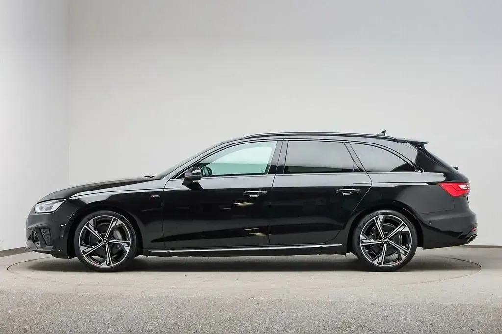 Gebraucht Audi A4 Competition 204 PS (150 kW) 2023 Mythosschwarz metallic Kombi