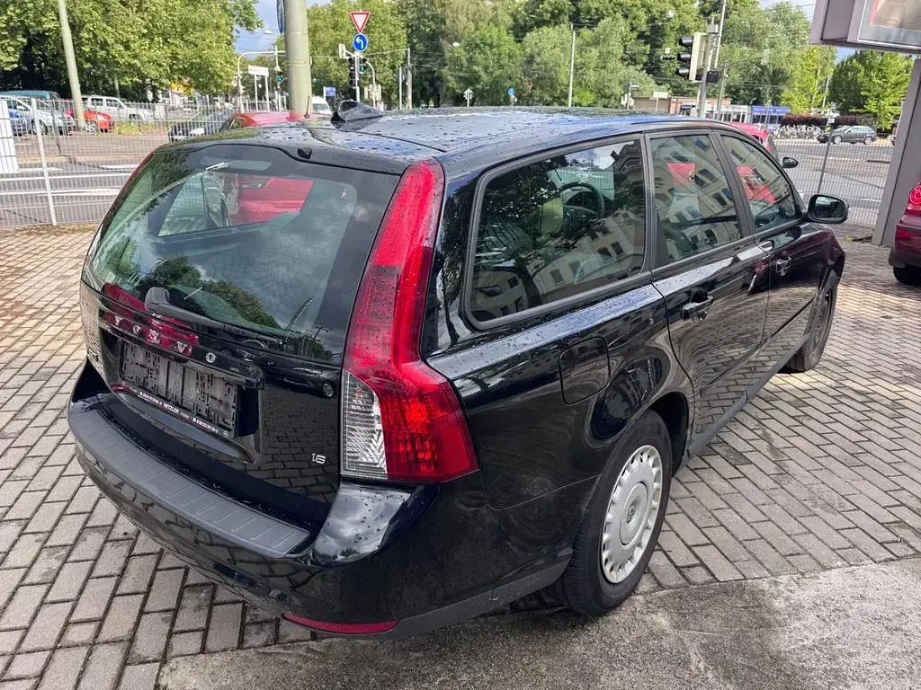 Gebraucht Volvo V50 101 PS (74 kW) 2008 Schwarz Kombi