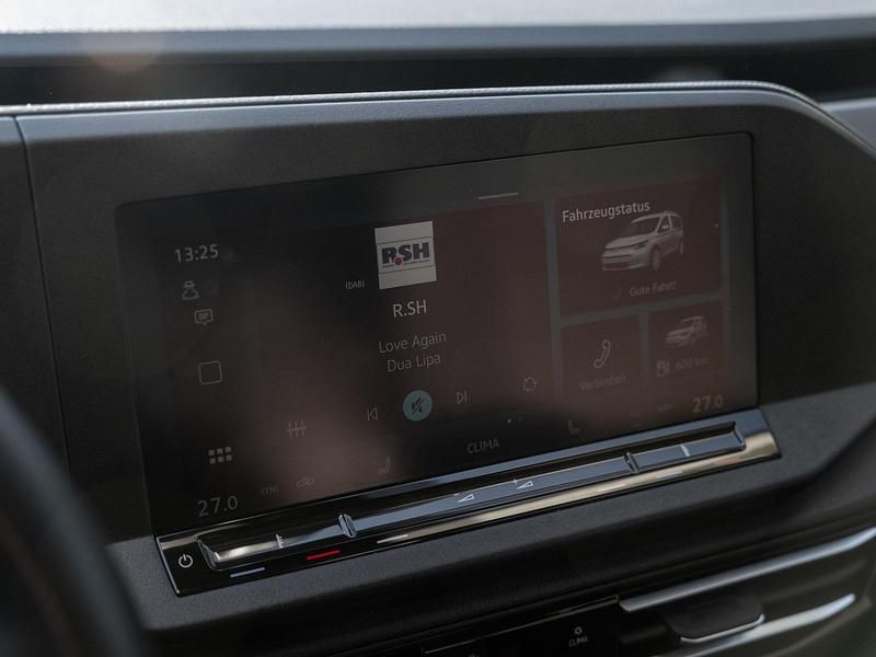 Gebraucht VW Caddy Maxi 102 PS (75 kW) 2024 Grau Van / Kleinbus