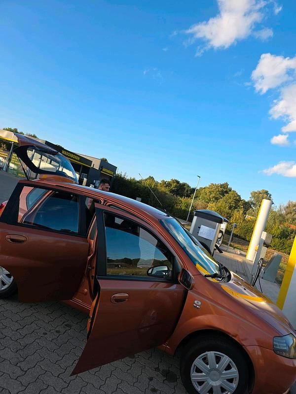 Gebraucht Chevrolet Kalos 76 PS (55 kW) 2007 Orange Limousine