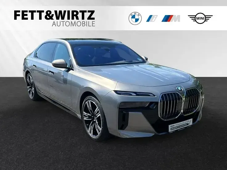 Gebraucht BMW 740 M Sport 299 PS (219 kW) 2025 Limousine
