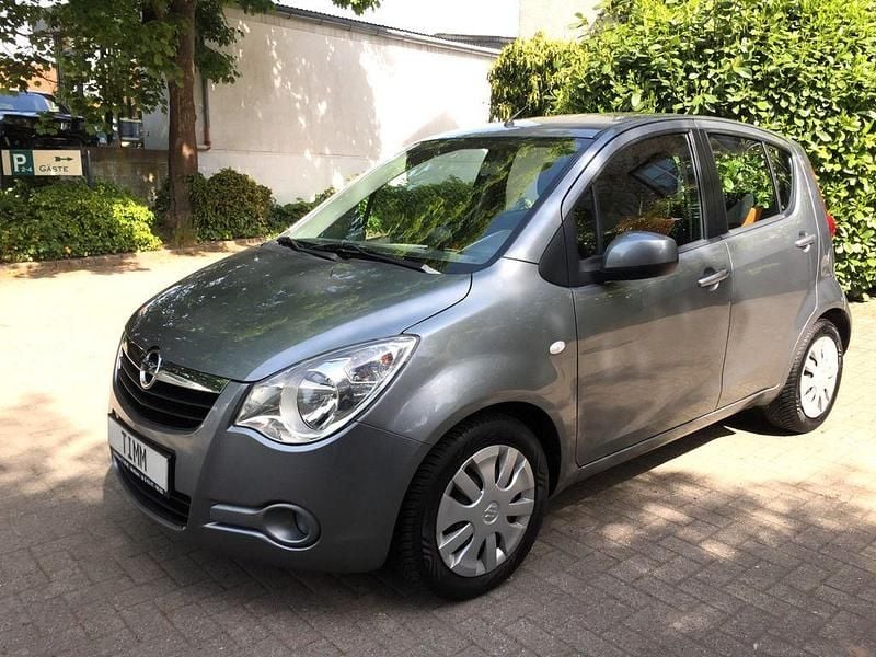 Grau Gebraucht 2010 Opel Agila Edition Limousine | 3.499 € (Teuer) - Bild 1/4