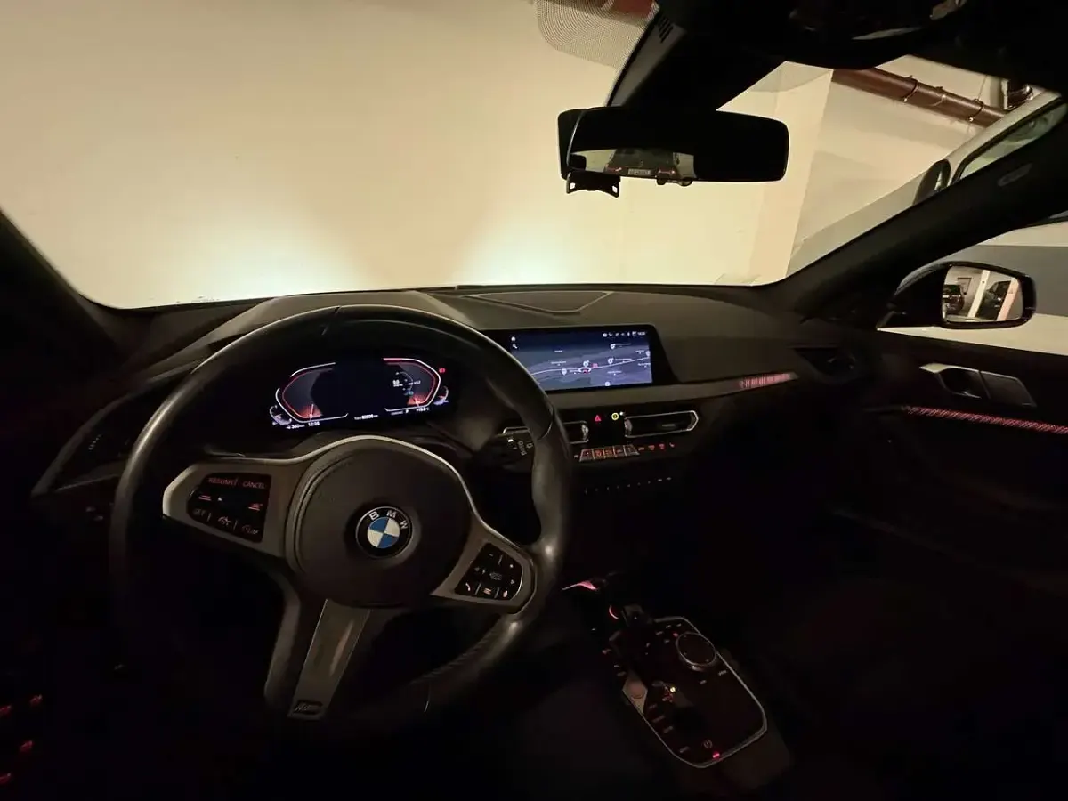 Gebraucht BMW 118 M Sport 140 PS (102 kW) 2020 Grau Kleinwagen