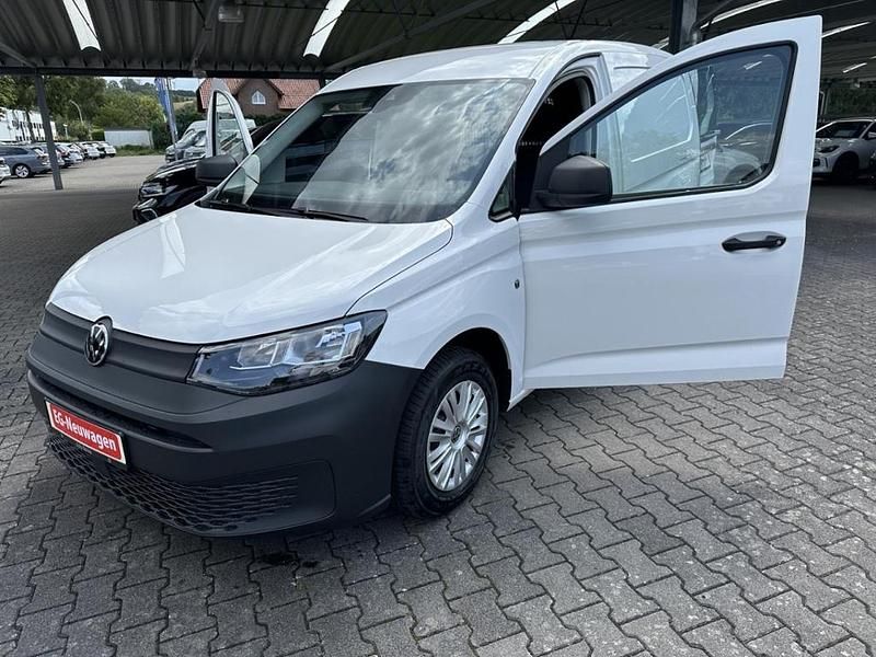 Second-hand VW Caddy 102 CP (75 kW) 2025 Alb Monovolum