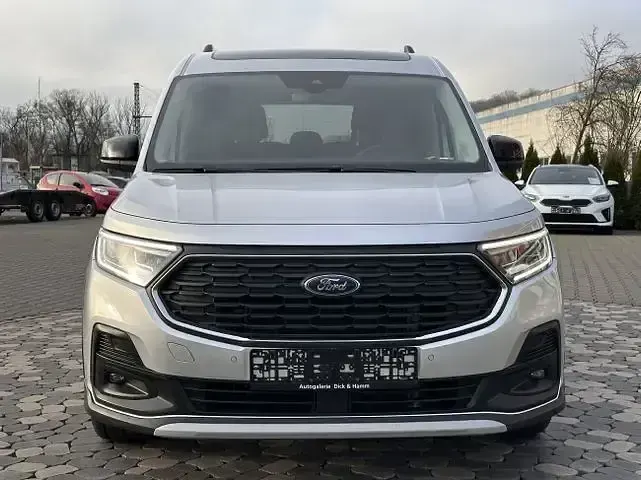 Gebraucht Ford Tourneo Active 122 PS (89 kW) 2025 Silber Van / Kleinbus