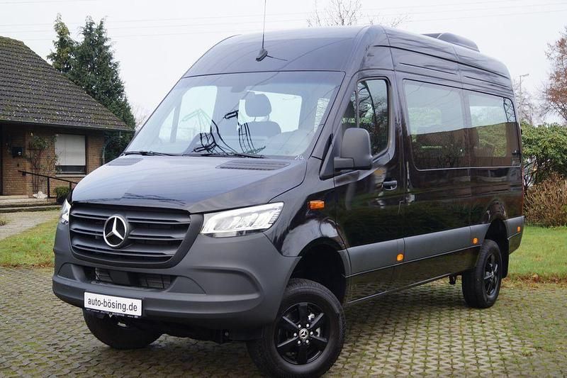 Neu Mercedes Sprinter 190 PS (139 kW) 2025 Schwarz Van