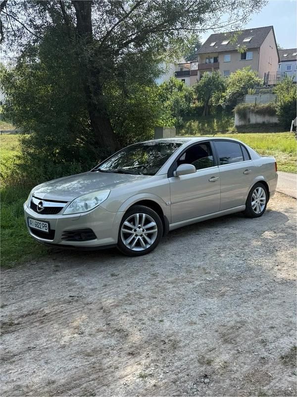 Andere farben Gebraucht 2007 Opel Vectra Kleinwagen | 4.200 € - Bild 1/4
