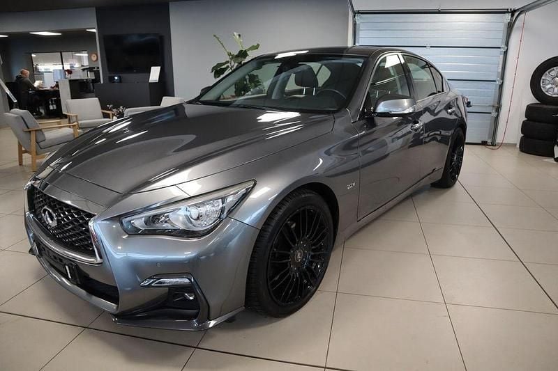 Grau Gebraucht 2018 Infiniti Q50 Sport Tech Limousine | 16.800 € (Fairer Preis) - Bild 1/4