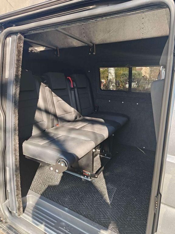 Gebraucht VW Transporter 204 PS (150 kW) 2018 Grau Van