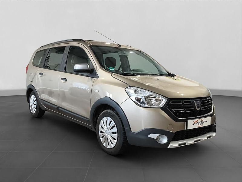 Gebraucht Dacia Lodgy Stepway 102 PS (75 kW) 2019 Beige Van / Kleinbus