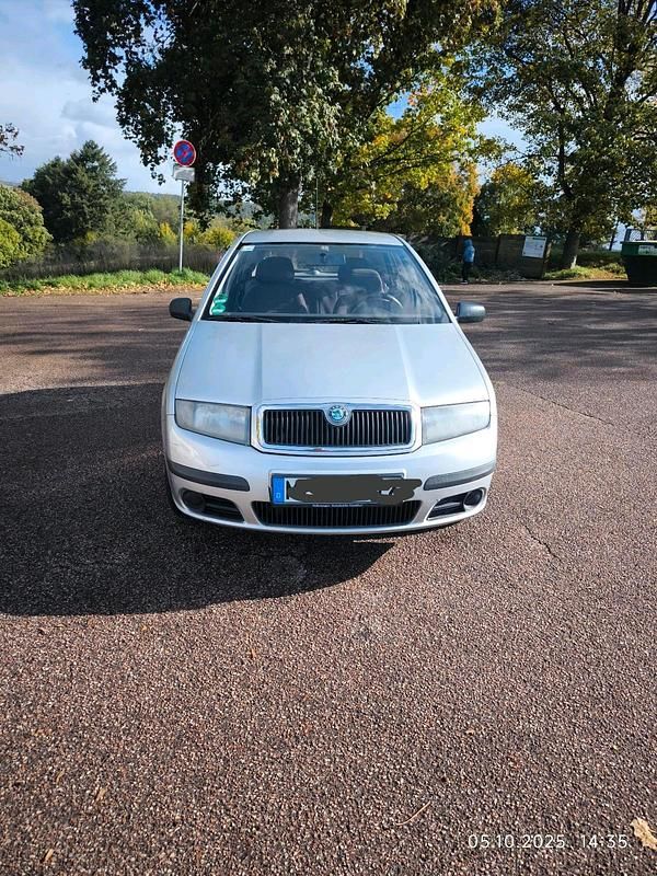 Grau Gebraucht 2005 Skoda Fabia Kombi | 1.300 € (Fairer Preis) - Bild 1/4
