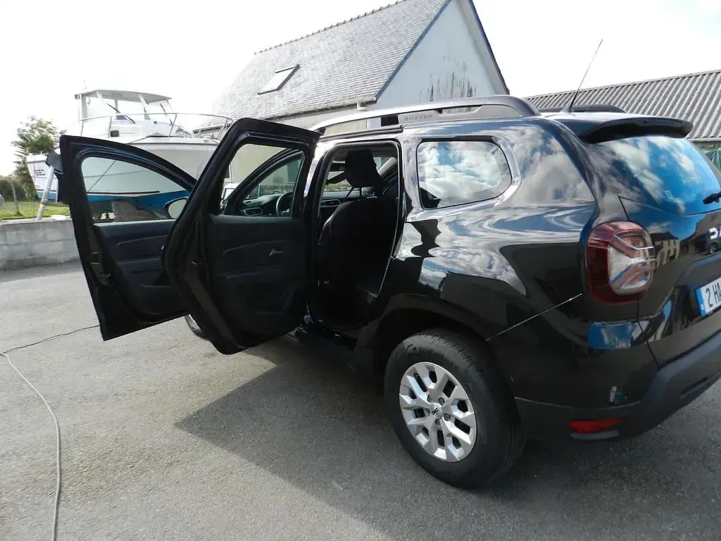 Gebraucht Dacia Duster 116 PS (85 kW) 2023 Schwarz SUV