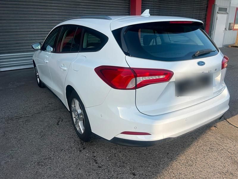 Gebraucht Ford Focus Titanium 96 PS (70 kW) 2019 Weiß Kombi