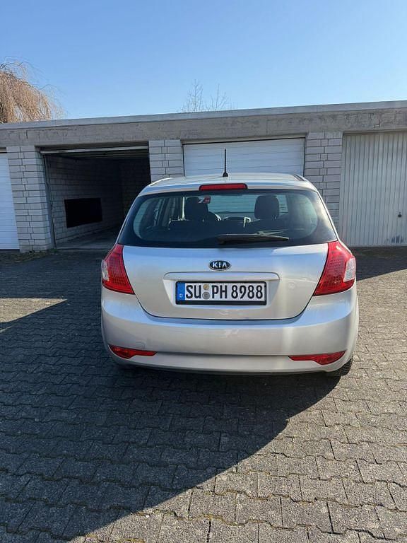 Gebraucht Kia Ceed Vision 90 PS (66 kW) 2011 Kleinwagen