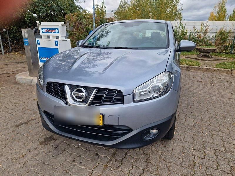 Silber Gebraucht 2012 Nissan Qashqai 360º SUV | 8.800 € (Fairer Preis) - Bild 1/4