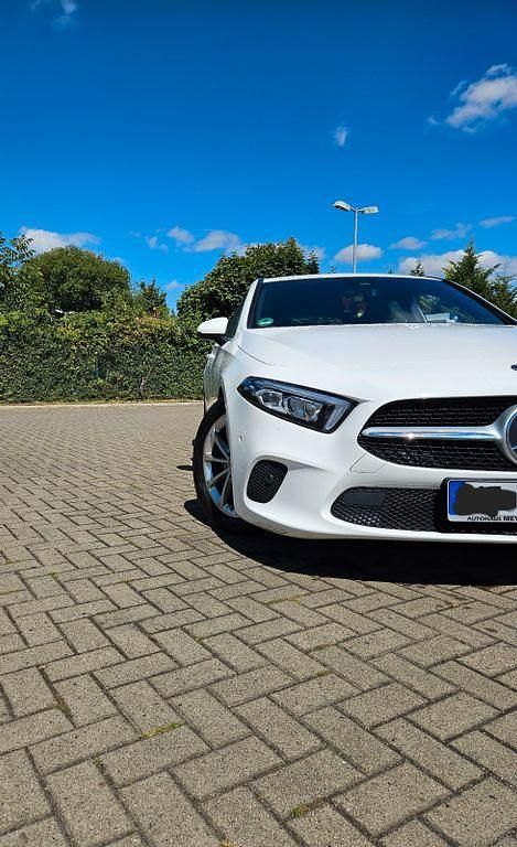 Gebraucht Mercedes A220 Style 190 PS (139 kW) 2019 Weiß Limousine