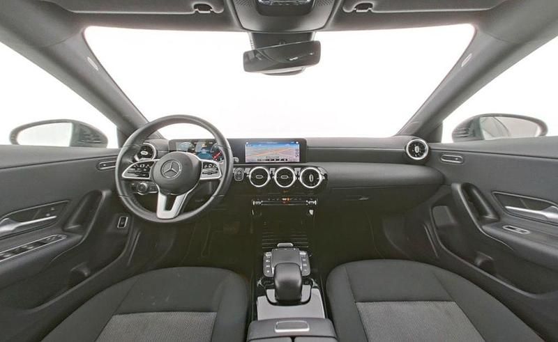 Gebraucht Mercedes CLA200 150 PS (110 kW) 2021 Schwarz Limousine