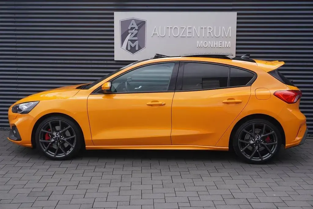 Gebraucht Ford Focus ST 280 PS (205 kW) 2019 Sonderlackierung tropicalorange metallic Limousine