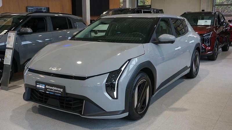 Grau Neu 2025 Kia EV4 Kleinwagen | 44.650 € (Guter Preis) - Bild 1/4
