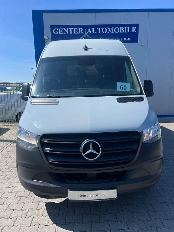Gebraucht Mercedes Sprinter 170 PS (125 kW) 2021 7708 lackfarbe silbergrau mb77 Van