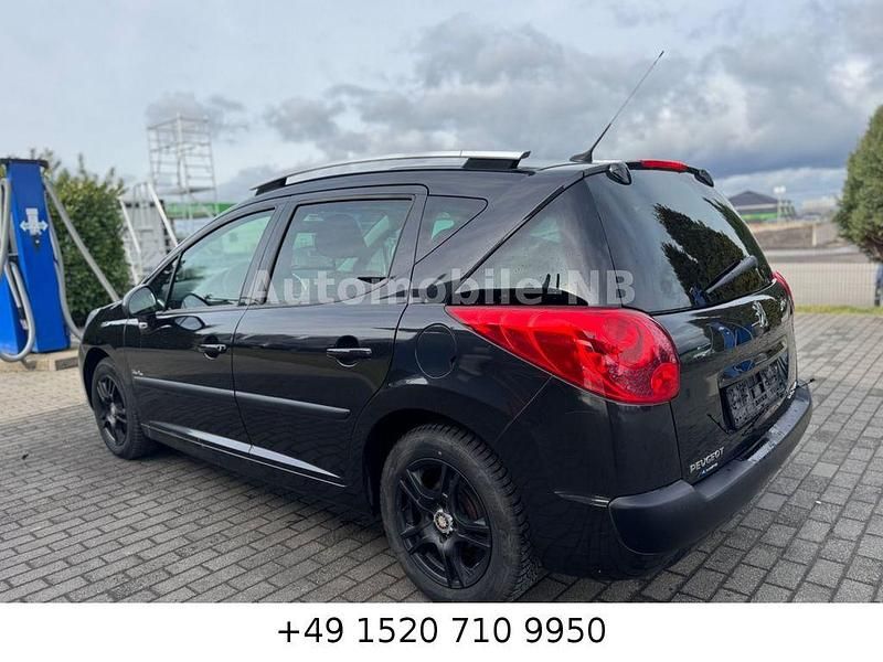 Gebraucht Peugeot 207 Urban Move 95 PS (69 kW) 2009 Schwarz Kombi