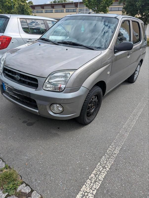 Grau Gebraucht 2003 Subaru Justy Kleinwagen | 3.100 € - Bild 1/4