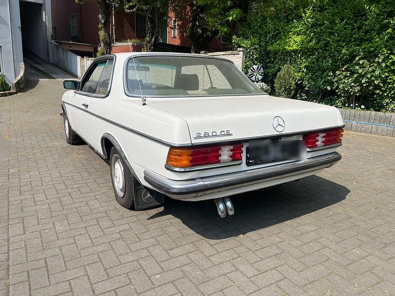 Gebraucht Mercedes 280 184 PS (135 kW) 1979 Weiß Coupé