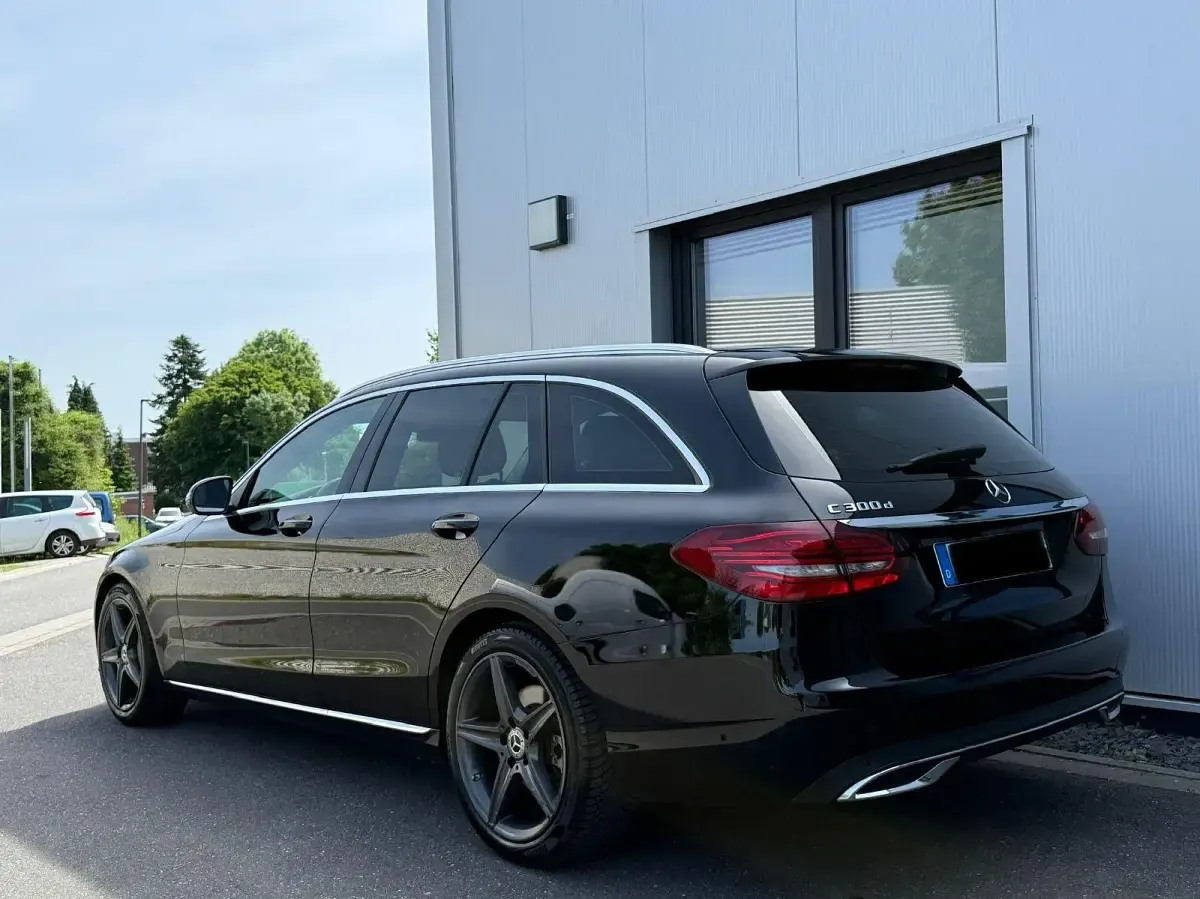 Gebraucht Mercedes C300 245 PS (180 kW) 2019 Schwarz Kombi
