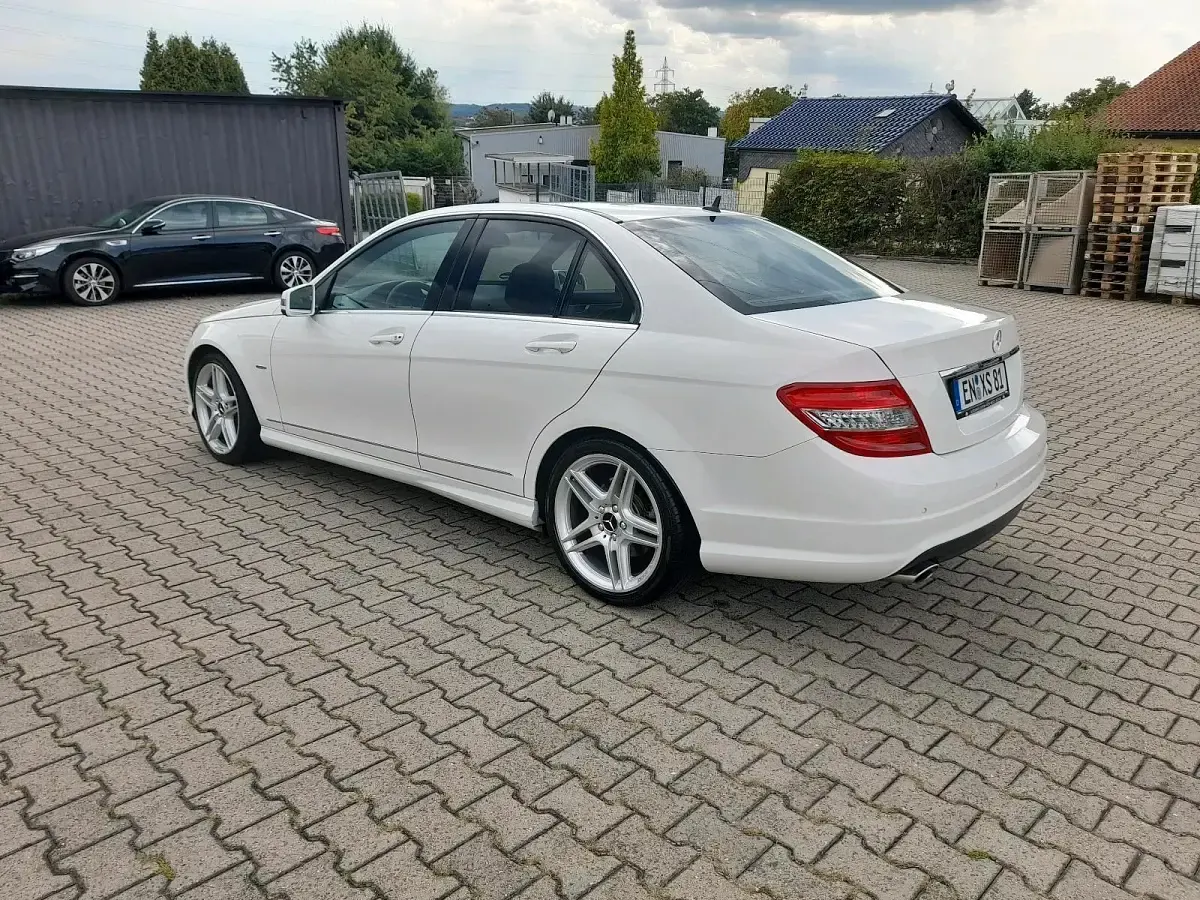 Gebraucht Mercedes C220 AMG 170 PS (125 kW) 2012 Weiß Limousine