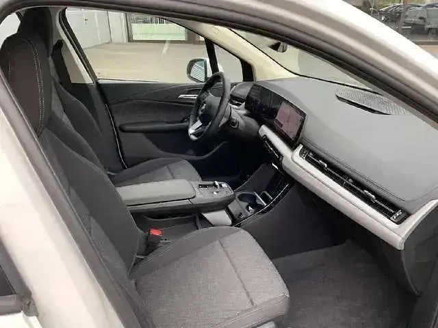 Gebraucht BMW 216 Active Tourer Luxury Line 122 PS (89 kW) 2024 Alpinweiss iii Van / Kleinbus