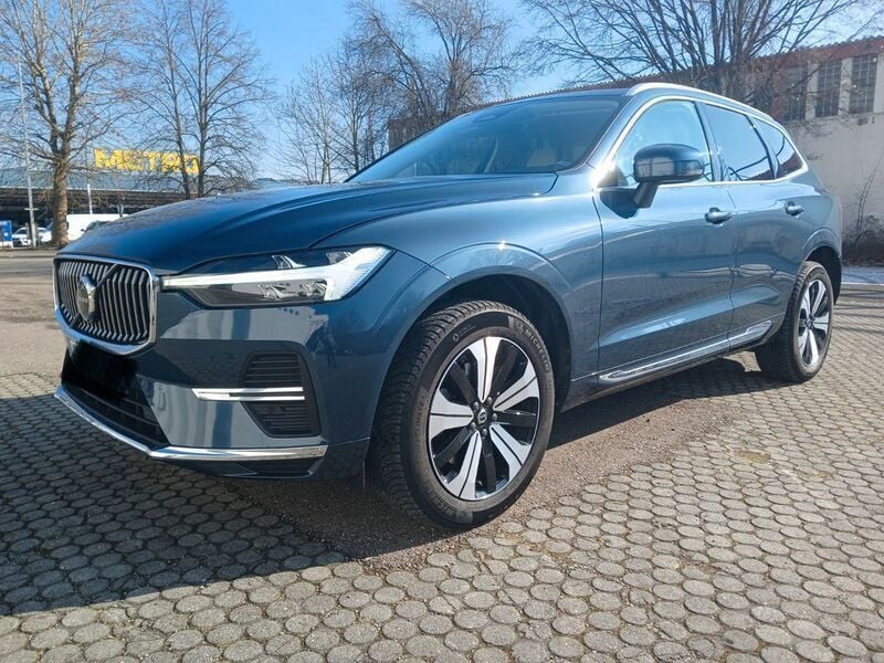Blau Gebraucht 2022 Volvo XC60 Plus SUV | 25.900 € (Superpreis) - Bild 1/4